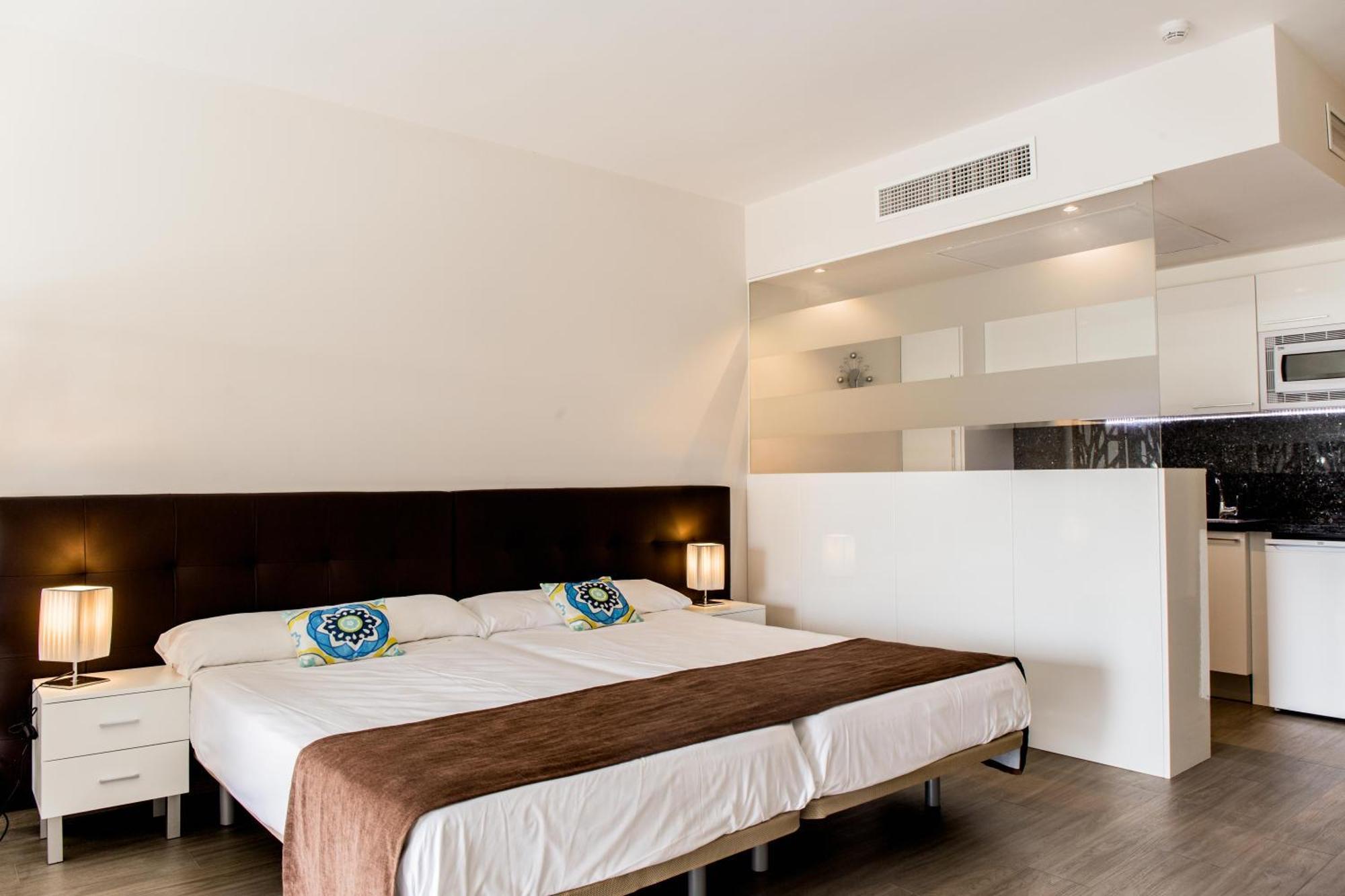 Bluesea Dimona Suites Torremolinos Ngoại thất bức ảnh